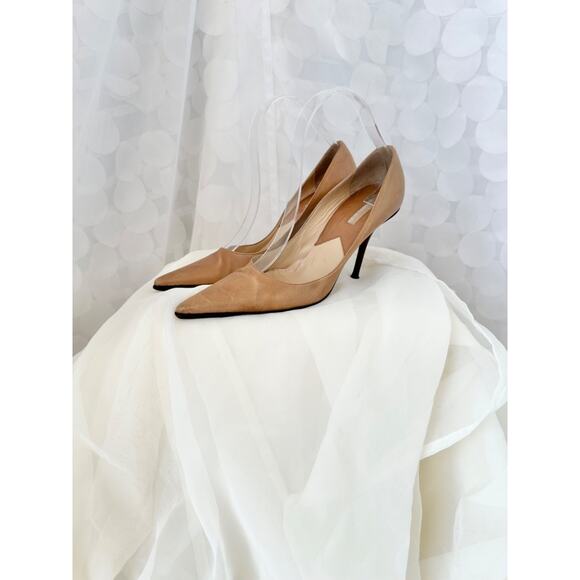 Michael Kors Neutral Nude Beige Leather Pointed toe Heels size 7 Made in Italy - Picture 1 of 11